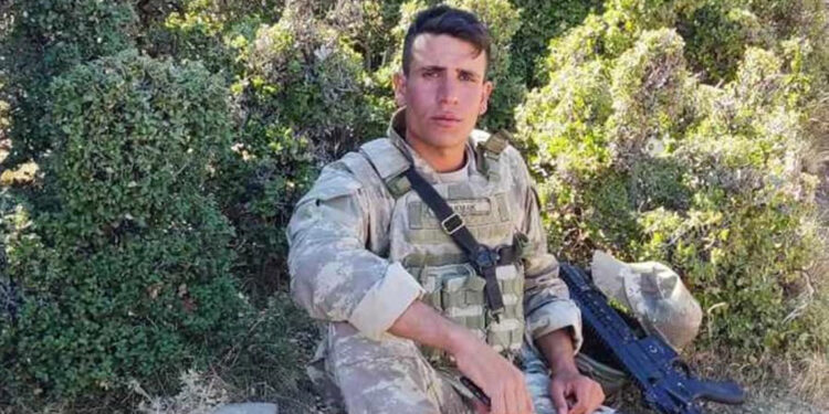 cUzman Çavuş Mustafa Çakmak şehit düştü