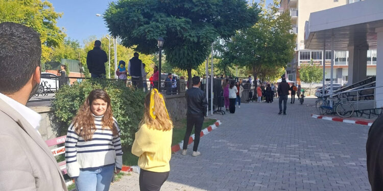 Van'da 4.7 büyüklüğünde deprem