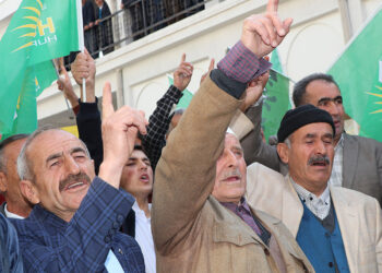 Van'da Filistin'e destek; ABD ve İsrail aleyhine slogan attılar