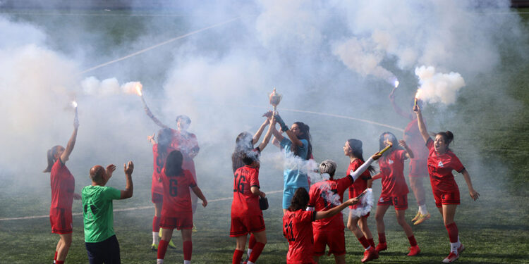 Vangücü Kadın Futbol Takımı, 2'nci Lig’e yükseldi