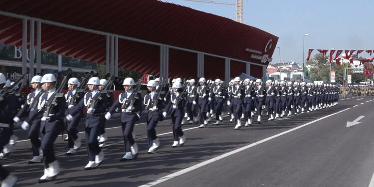 Vatan Caddesi'nde 29 Ekim provası yapıldı