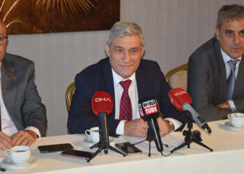 Vatan Partisi'nin İzmir adayı Serhan Bolluk oldu
