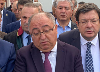 Yalova Belediyesi'ndeki 'zimmet' davasında ek süre talebi