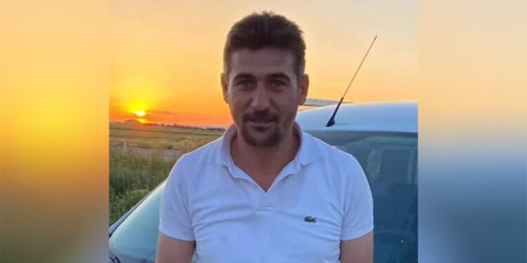 Yem karma makinesine düşen besici öldü