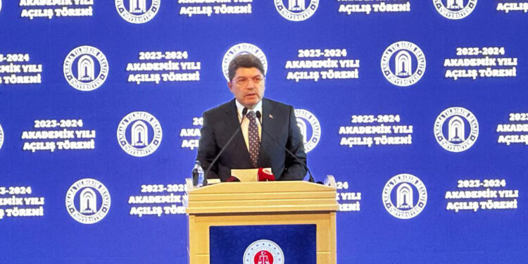 Yeni anayasayı üniversitelerimizin katkılarıyla yapacağız