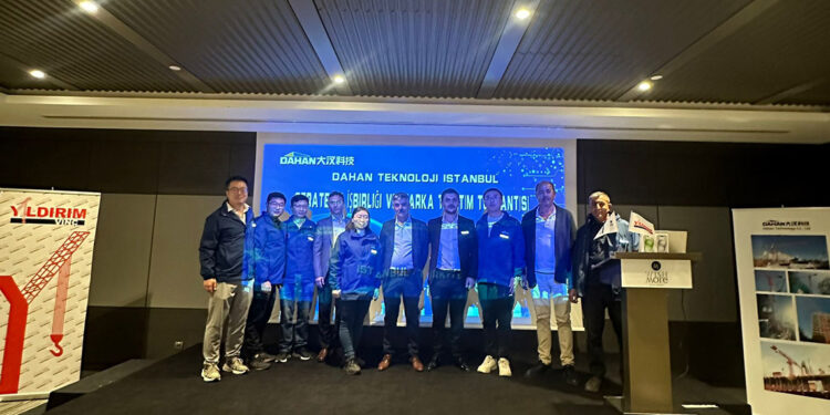 Yıldırım Kule Vinç, iş ortaklarıyla bir araya geldi