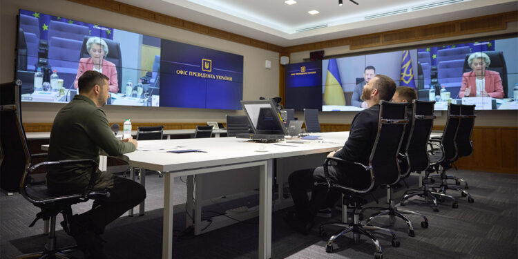 Ukrayna'ya 1.5 milyar Euroluk finans desteği