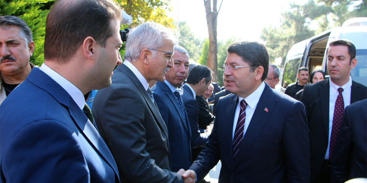 Filistin'de insanlık suçu var