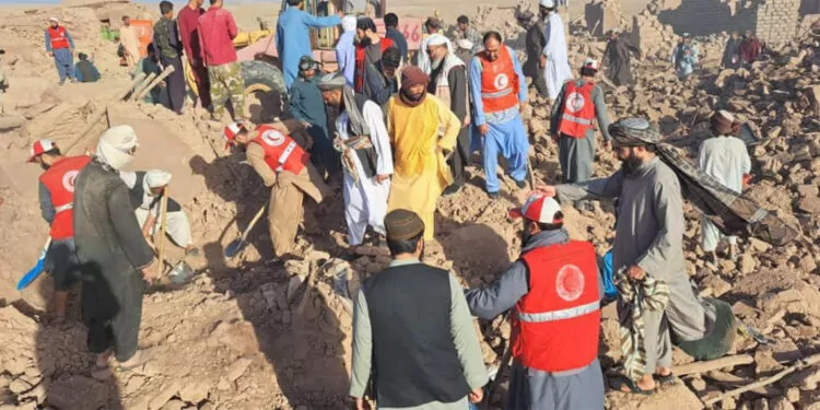 Afganistan'daki depremin ardından kurtarma çalışmaları sürüyor