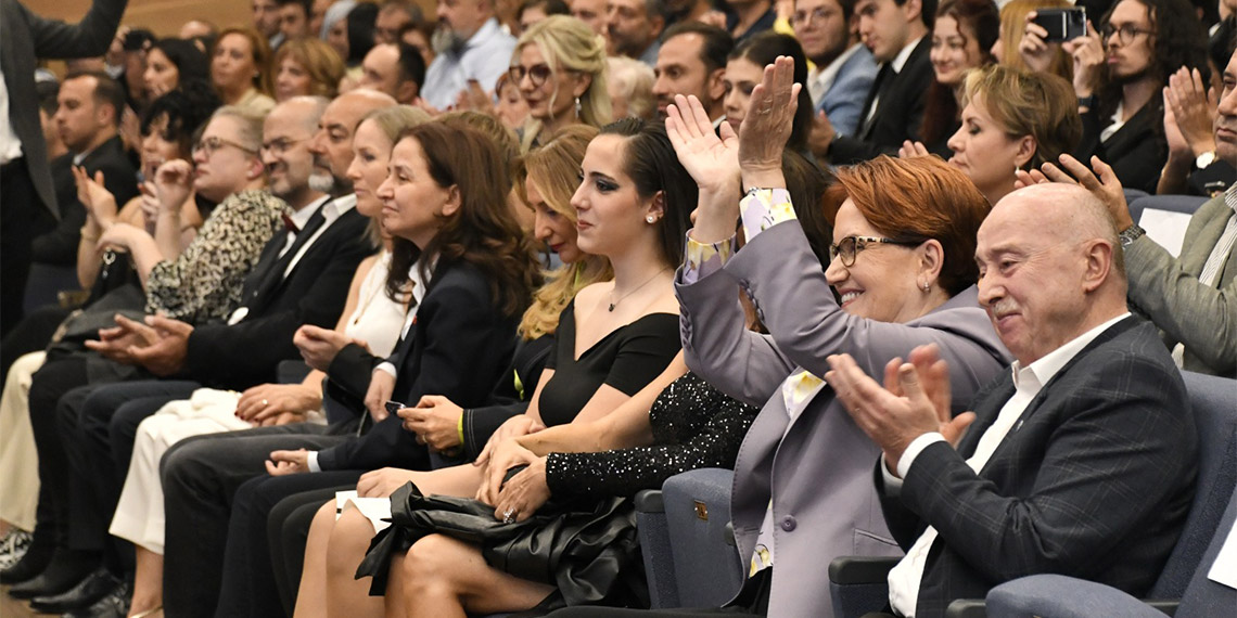 Akşener, 'Zübeyde Analar ve Oğullar' filminin galasına katıldı