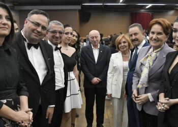 Akşener, 'Zübeyde Analar ve Oğullar' filminin galasına katıldı