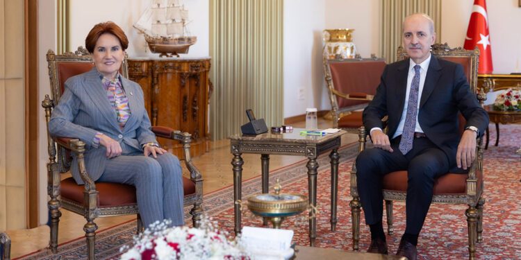 Meral Akşener TBMM Başkanı Kurtulmuş'u ziyaret etti