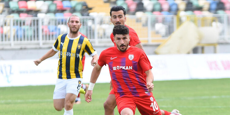 Altar Han attığı 2 golle alkış topladı