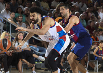 Anadolu Efes Barcelona'ya 91-74 mağlup oldu