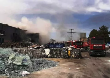 Ankara'da geri dönüşüm fabrikasında yangın