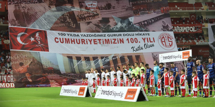 Antalyaspor Başakşehir'i 1-0 yendi