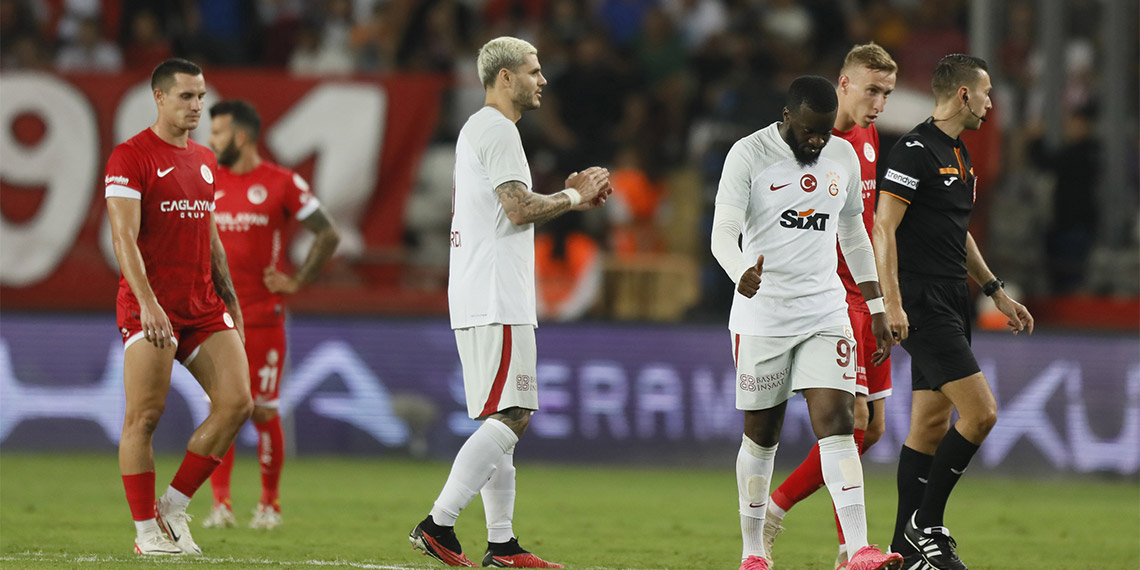 Antalyaspor - Galatasaray maçının ardından Galatasaray Teknik Direktörü Okan Buruk, "Zor bir deplasmanda aldığımız galibiyet aslında bugün bizim ana amacımızdı" dedi.