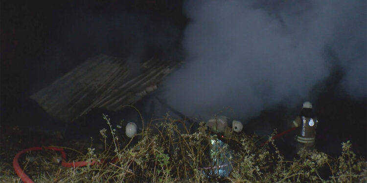 Avcılar'da restoranda çıkan yangın korkuttu