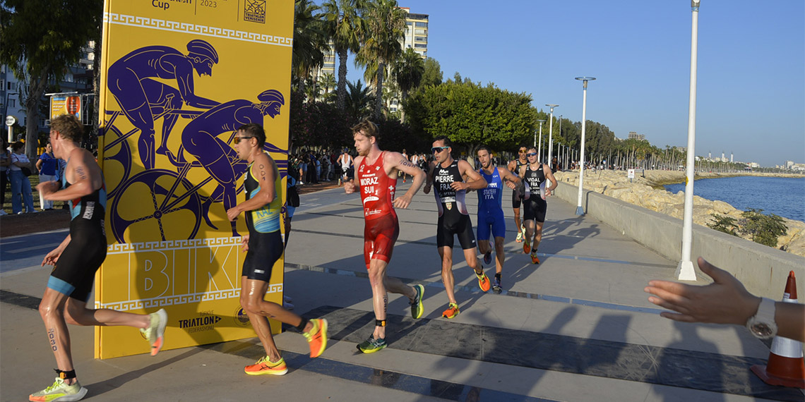 Mersin’de düzenlenen Avrupa Triatlon Kupası, elit kategorisinin koşulması ile son buldu. Elit erkeklerde İtalyan triatlet Samuele Angelini, elit kadınlarda ise Birleşik Krallık'tan Annabel Morton 1'inci oldu.
