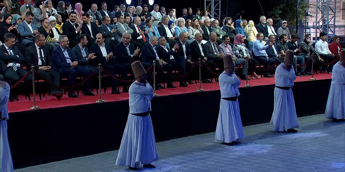 Kültür ve Turizm Bakanlığı tarafından Mevlana’nın 750. Vuslat yıldönümü ve 2023 yılının UNESCO tarafından Mevlana Yılı olarak takvime alınması nedeniyle Ayasofya Meydanı'nda 750 semazenin katılımıyla etkinlik düzenlendi.