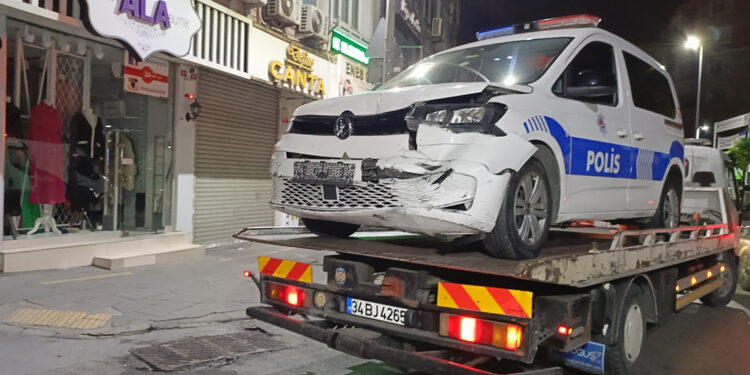 Şüphelileri takip eden polis aracı kaza yaptı: 2 yaralı