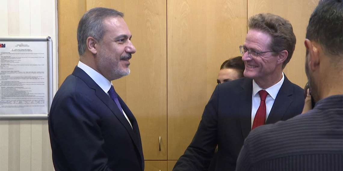 Dışişleri Bakanı Hakan Fidan, "Çatışmanın bölgesel düzeye ulaşmasını engellememiz lazım. Kabul edilmiş parametreler çerçevesinde ve iki devletli çözümü hedefleyen barış sürecinin bir an önce başlaması lazım. Bu bağlamda, garantörlük mekanizmasından yararlanılabileceği kanaatindeyiz" dedi.