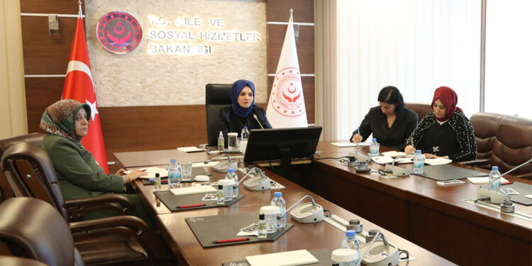 Bakan Göktaş Filistinli bakanlarla çevrimiçi görüştü