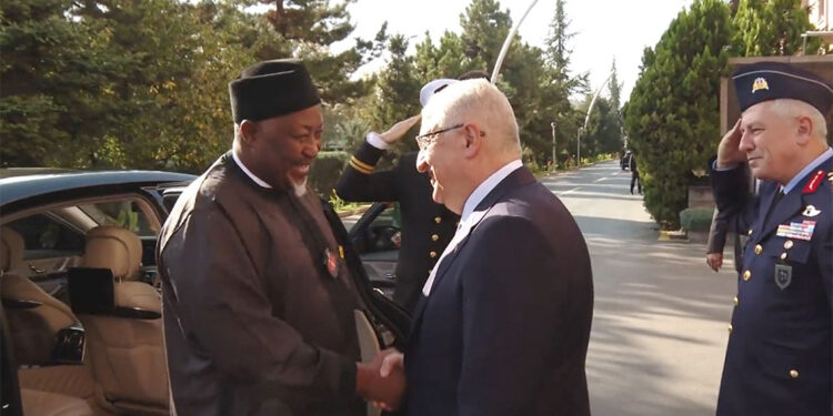 Bakan Güler, Nijerya Savunma Bakanı ile görüştü