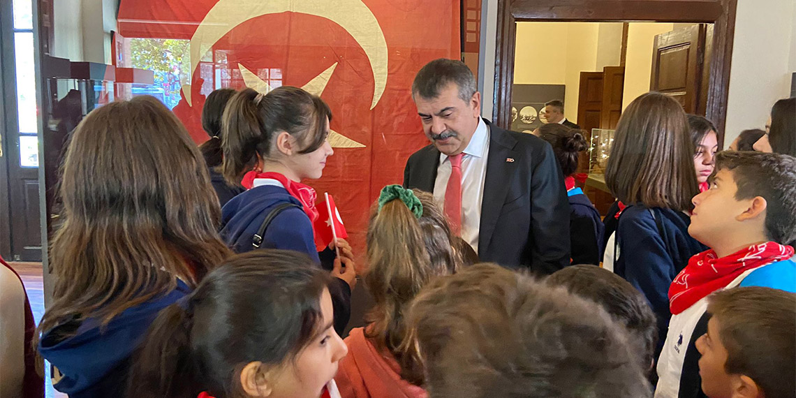 Çocukların Cumhuriyet felsefesine sahip çıkmaları önemli