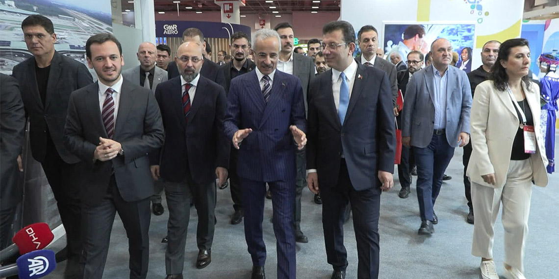 Ulaştırma ve Altyapı Bakanı Abdulkadir Uraloğlu, "Kars-Nahçıvan Demiryolu Projesi, tüm Avrupa'yı Nahçıvan üzerinden Orta ve Güney Asya'ya bağlayacak" dedi.