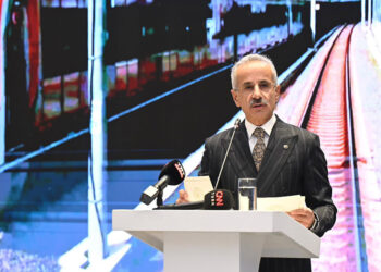 Ulaştırma Bakanı Abdulkadir Uraloğlu Kazakistan'da