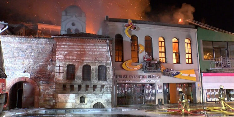 Balat Oyuncak Müzesi'nde yangın