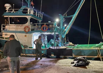 Balıkçıların ağına erkek cesedi takıldı