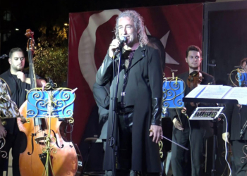 Barış Manço'nun '2023 Marşı' seslendirildi