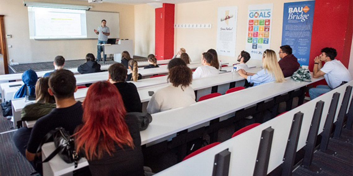 BAU'dan 100 öğrenciye doktora bursu