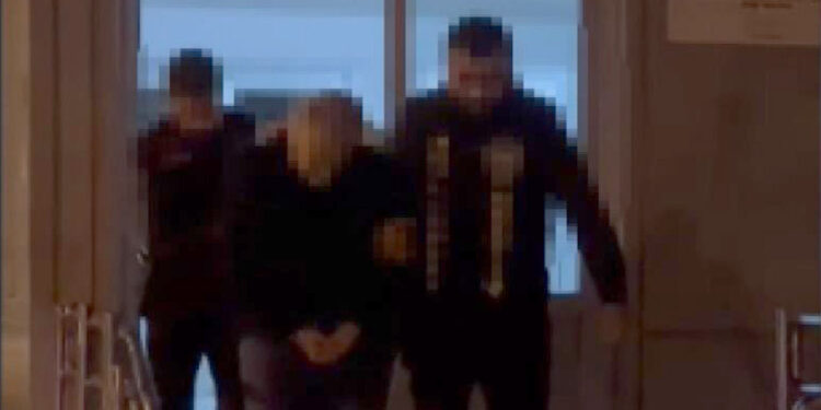 Beylikdüzü'nde okul basıp öğretmenleri darbeden veli tutuklandı