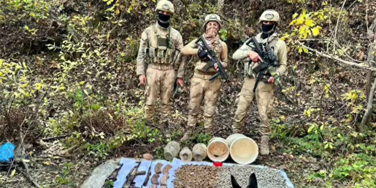 Bitlis kırsalında silah ve mühimmat ele geçirildi