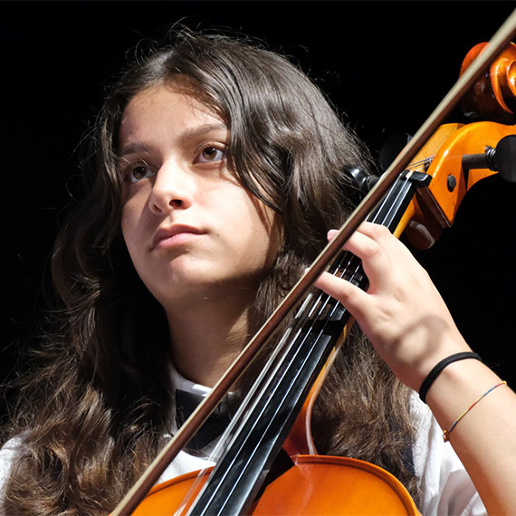 İki Elin Sesi Var Çocuk Senfoni Orkestrası seyirciyle buluştu