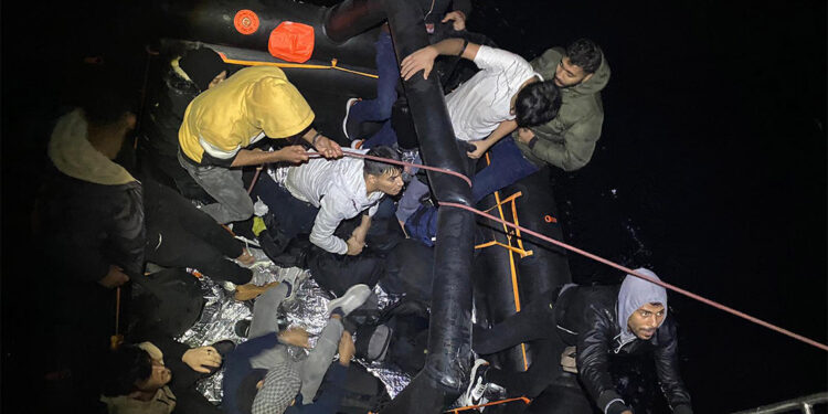 Bodrum'da 102 kaçak göçmen yakalandı