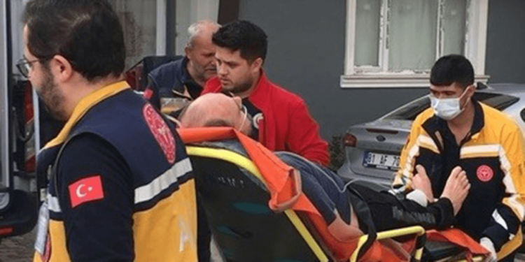 Kombinin bağlantı borusu yerinden çıkınca zehirlendiler