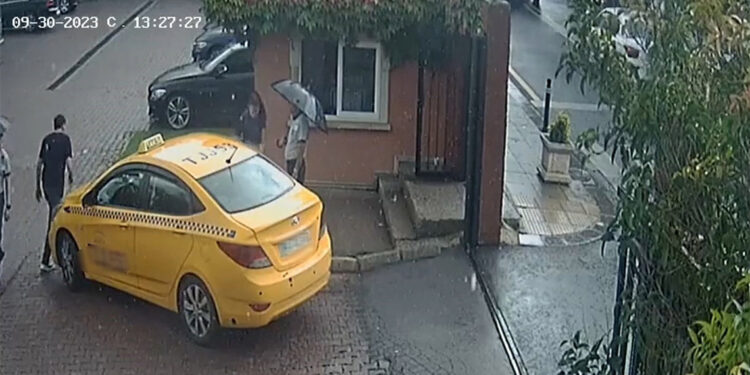 Çekmeköy'de taciz iddiası; Taksici tutuklandı