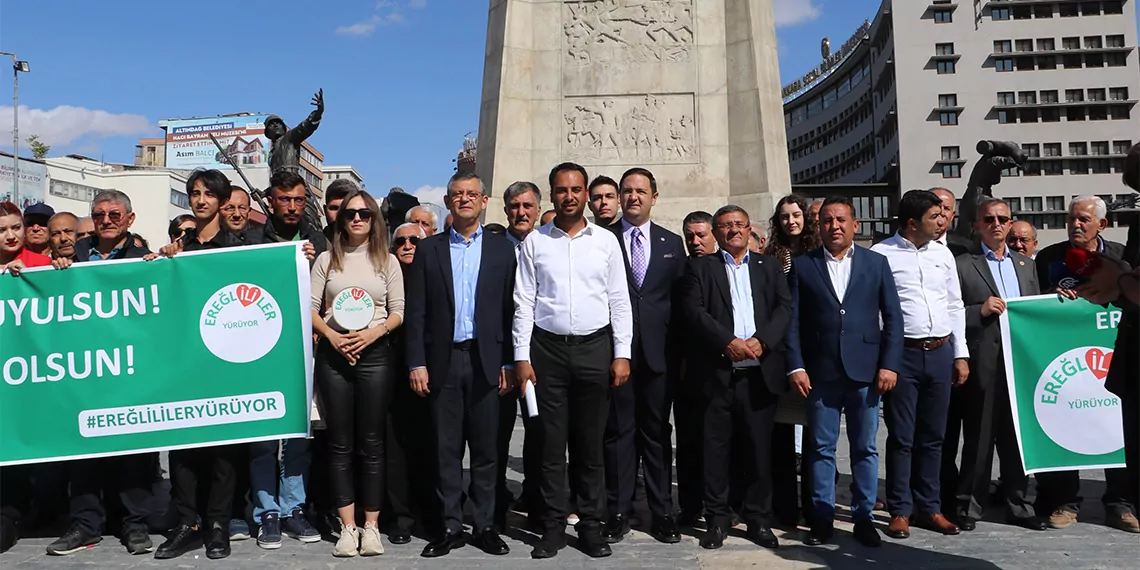 Chp genel başkan adayı ve grup başkanı özgür özel, chp ereğli i̇lçe teşkilatı'nın ereğli'nin il olması için ankara'ya başlattığı yürüyüşe destek verdi.