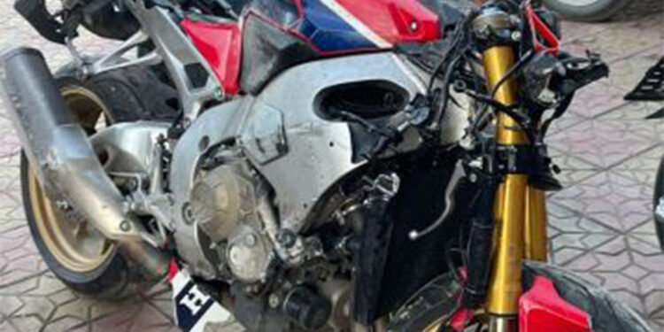 Çorum'da motosiklet ile bisiklet çarpıştı; 2 yaralı