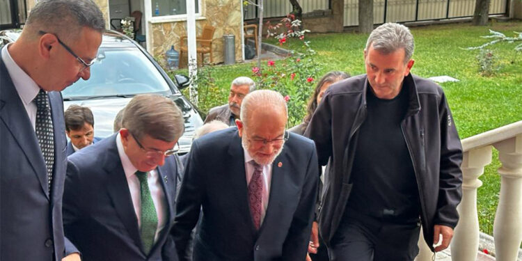 Davutoğlu ve Karamollaoğlu, Filistin'in Ankara Büyükelçiliği'ni ziyaret etti