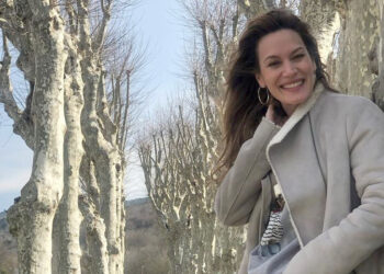 Ebru Cündübeyoğlu'ndan yeni dizi: Tutsak