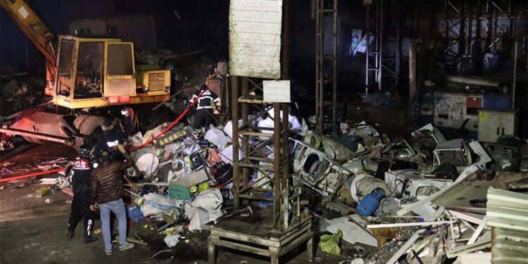 Hurdacıda patlama ve yangın ihbarı, asılsız çıktı