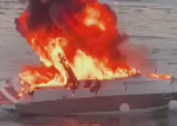 Ataköy marinada yat alev alev yandı