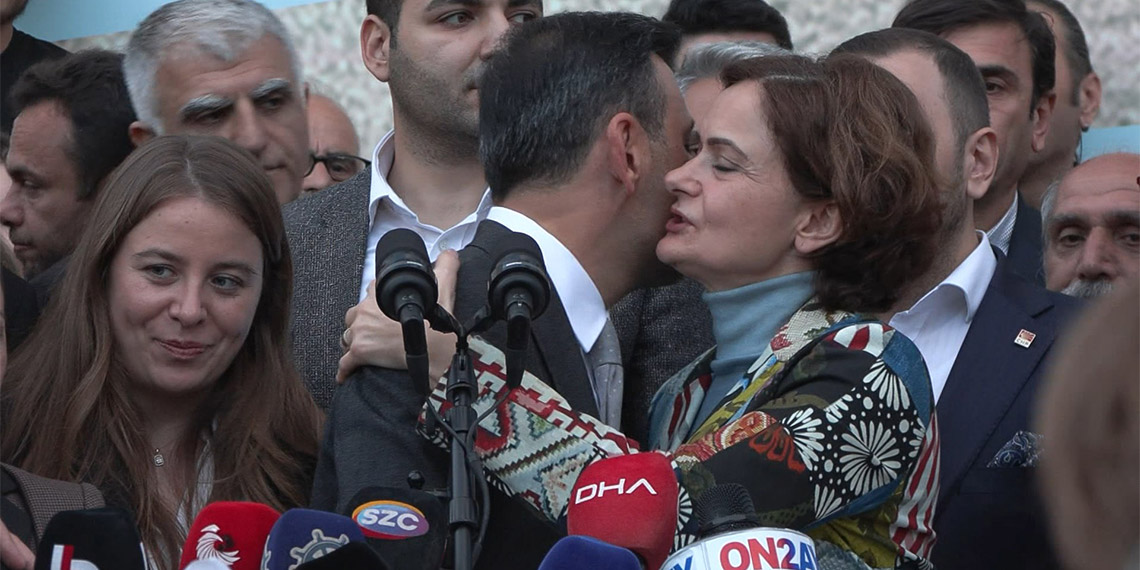 Kaftancıoğlu görevini Özgür Çelik'e devretti