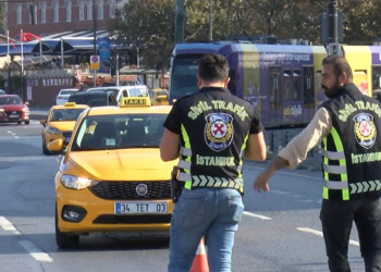 Eminönü'nde taksi denetimi