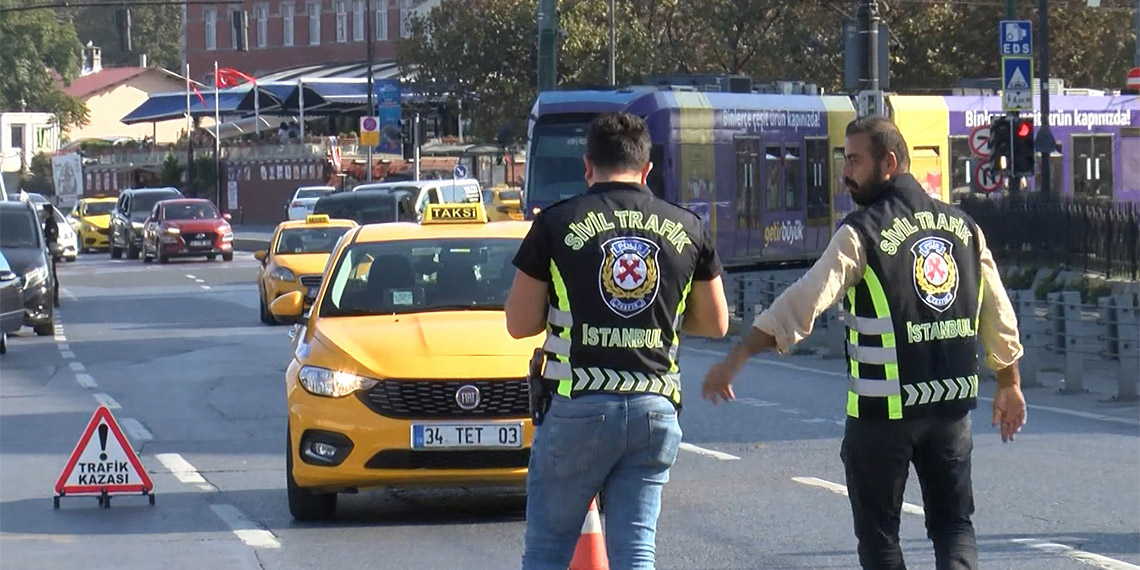 Eminönü'nde taksi denetimi